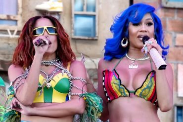 Anitta y Saweetie en Coachella 2022